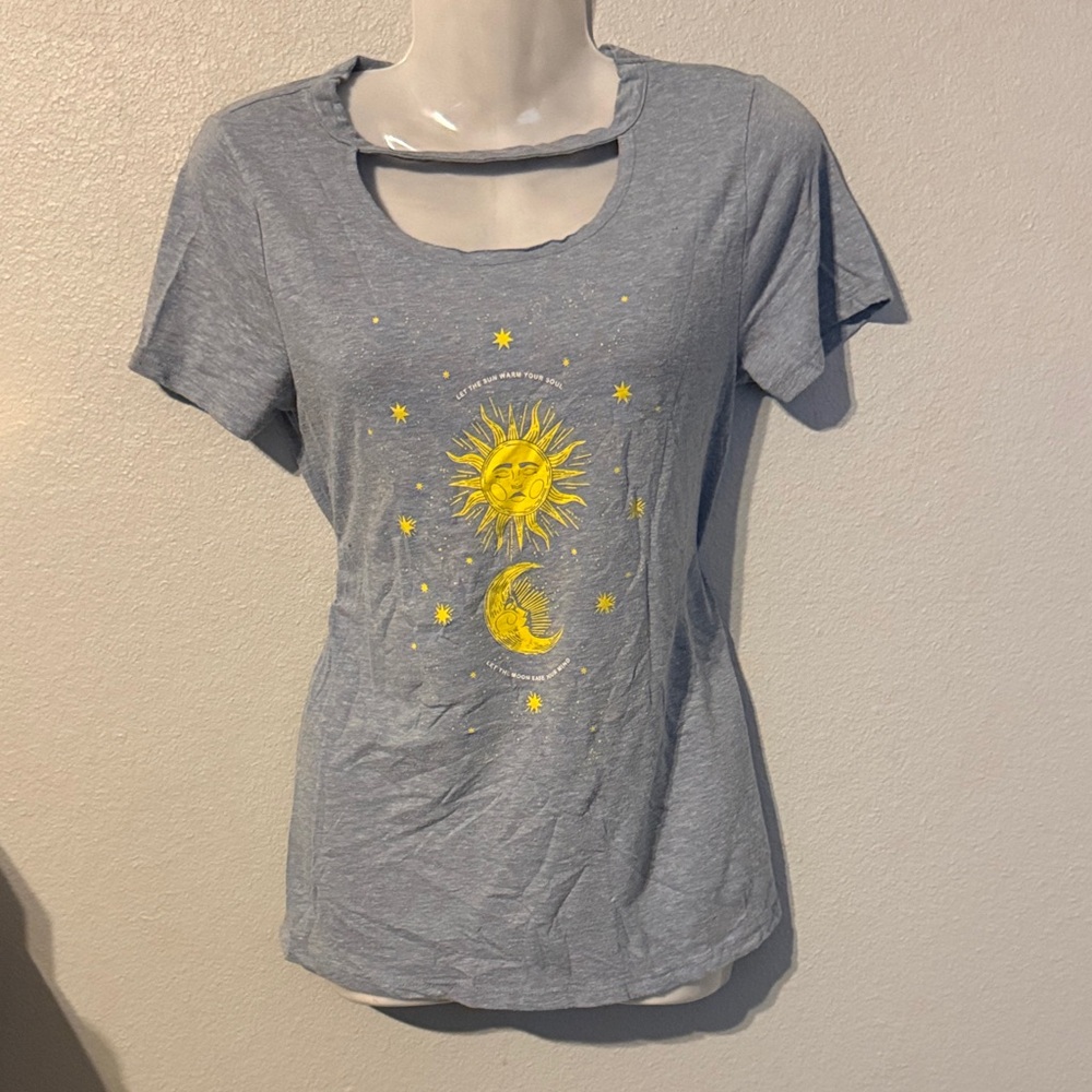 Occasion Heather Gray Sun and Moon Tee